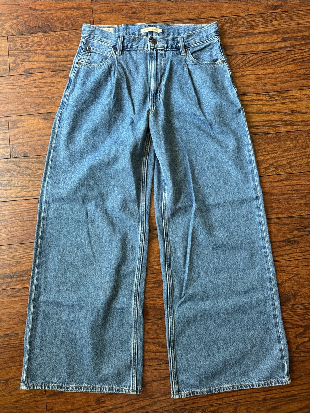 Levi’s Baggy Dad Wide Leg Women’s Jeans